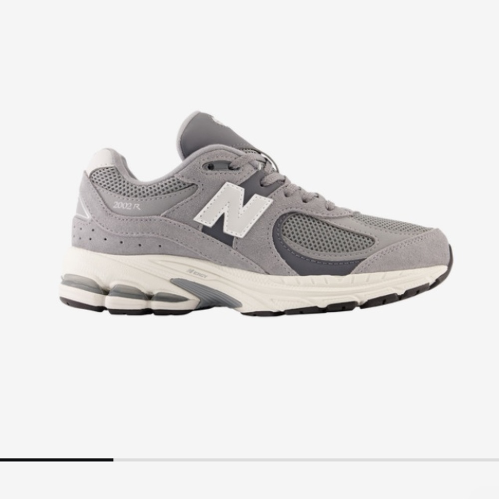 New Balance 2002R